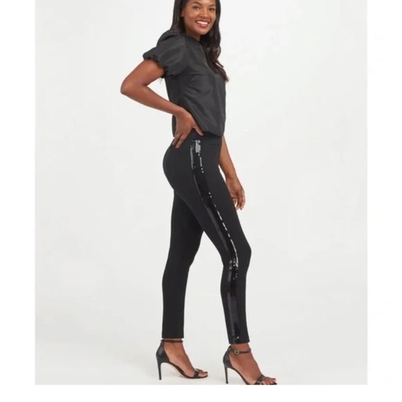 SPANX Pants - SPANX Black Skinny Pants ankle with side sequin size S